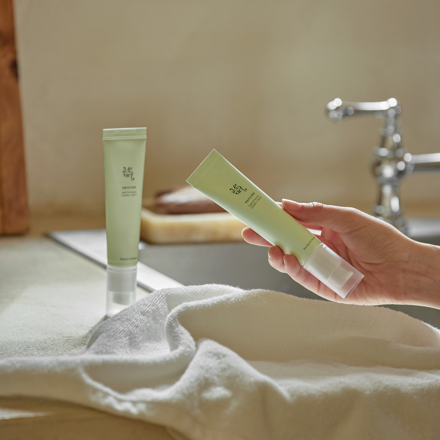 BEAUTY OF JOSEON LIGHT ON SERUM CENTELLA+VITAMINA C 30 ML - Imagen 3