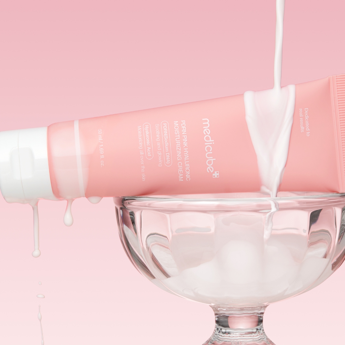 MEDICUBE PDRN PINK HYALURONIC MOISTURIZING CREAM 50 ML - Imagen 5